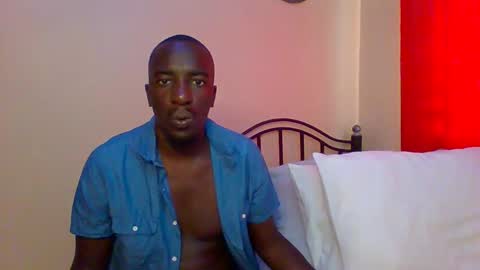 Snapshot of zlatann2012 chatting on March 1, 10:02 am Zlatann2012 online show from March 1, 10:02 am