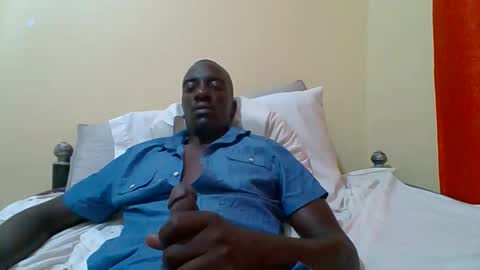 Snapshot of zlatann2012 chatting on October 11, 8:23 pm Zlatann2012 online show from October 11, 8:23 pm