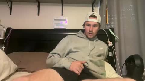 Gregm0419 online show from November 6, 8:01 pm