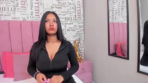 Snapshot of zoe_blond chatting on October 20, 12:54 pm zoe_blond online show from October 20, 12:54 pm