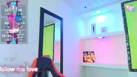 Snapshot of zoe_connor19 chatting on September 12, 11:18 pm Z O E online show from September 12, 11:18 pm