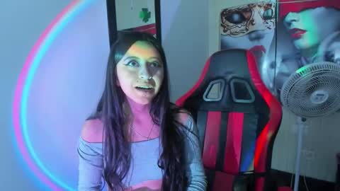 Snapshot of zoe_connor19 chatting on September 25, 8:49 pm Z O E online show from September 25, 8:49 pm