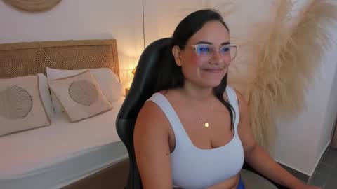 Zoe  online show from December 17, 12:23 pm