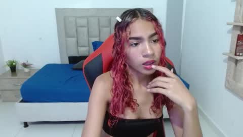 zoe_galli online show from October 17, 11:31 pm