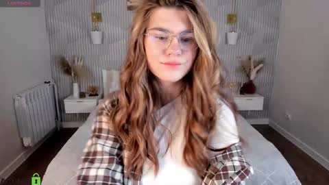 Zoe online show from February 16, 6:33 am