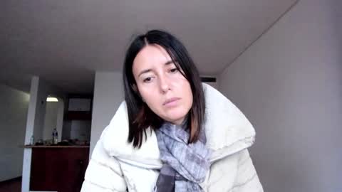 ZOE online show from March 4, 11:00 pm