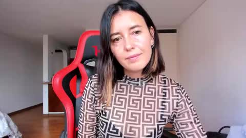 ZOE online show from February 19, 8:52 pm