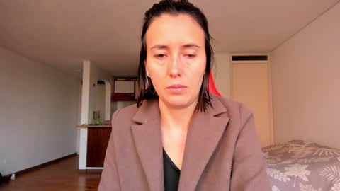 ZOE online show from December 11, 9:45 pm