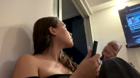 ZOE online show from April 19, 9:43 am