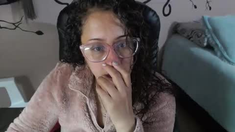 Zoe Koller online show from October 27, 11:21 am