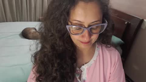Snapshot of zoe_koller chatting on September 12, 12:01 am Zoe Koller online show from September 12, 12:01 am