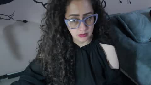 Snapshot of zoe_koller chatting on October 3, 10:56 am Zoe Koller online show from October 3, 10:56 am