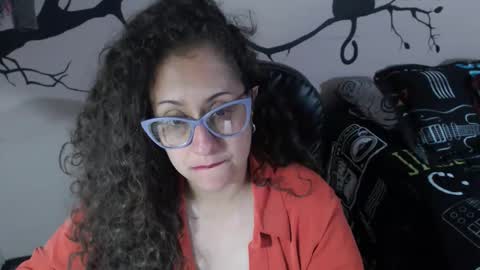 Snapshot of zoe_koller chatting on October 6, 11:06 am Zoe Koller online show from October 6, 11:06 am