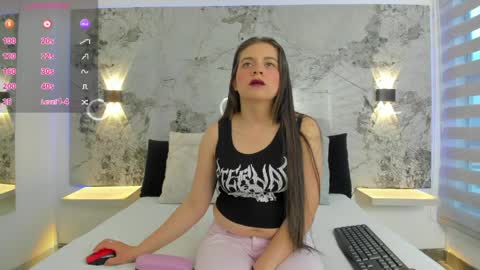 Zoe online show from April 6, 11:44 am