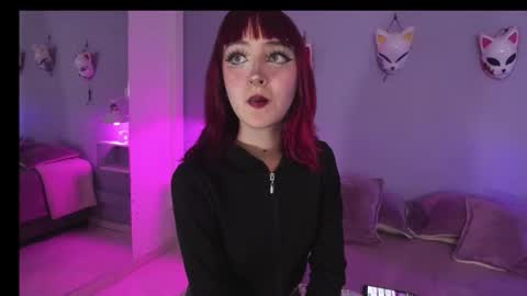 Zoe Lynch online show from October 16, 11:54 am