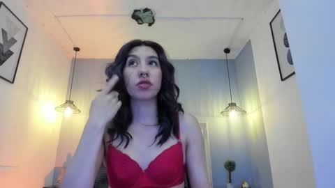 zoe_moreau online show from January 31, 7:44 pm