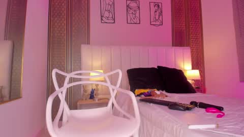 Snapshot of zoe_sky_ chatting on October 14, 11:35 am Hi guys i am Zoe online show from October 14, 11:35 am