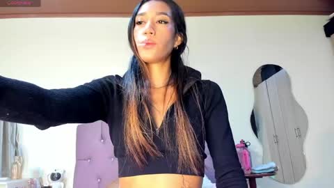 Zoe online show from May 28, 12:30 am