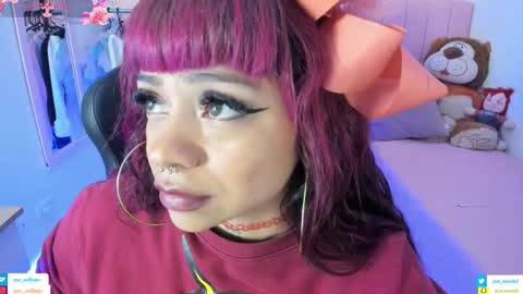 zoe_sullivan_ online show from February 7, 9:56 am