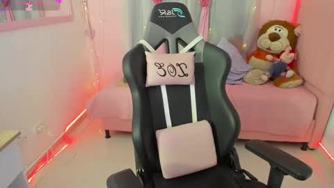 Snapshot of zoe_sullivan_ chatting on September 24, 10:11 am zoe_sullivan_ online show from September 24, 10:11 am