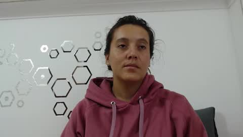 Carolina online show from October 25, 6:19 pm