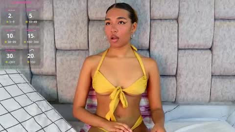 Snapshot of zoeameliie chatting on September 15, 8:21 pm zoeameliie online show from September 15, 8:21 pm