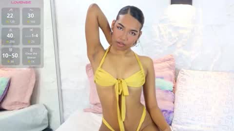 Snapshot of zoeameliie chatting on October 12, 7:49 pm zoeameliie online show from October 12, 7:49 pm