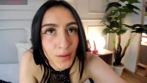 Zoe  online show from February 24, 8:45 pm