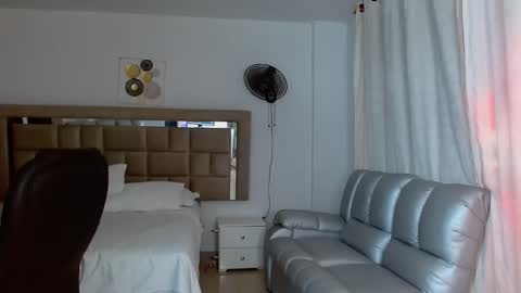 ZOE online show from February 11, 3:05 pm