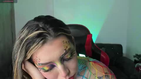  zoee jackson online show from November 9, 5:00 am