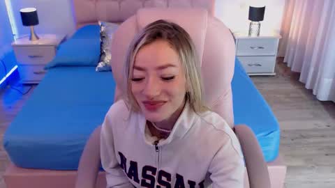 zoe online show from November 15, 4:25 am