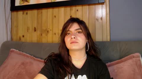 Snapshot of zoee_t chatting on September 21, 3:10 am Zoee online show from September 21, 3:10 am