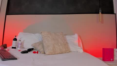 zoee_zi online show from October 31, 1:22 pm