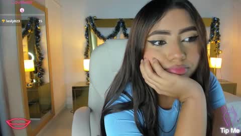 zoei_moon online show from December 19, 8:26 pm