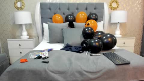 Snapshot of zoekrug chatting on October 14, 7:39 pm Zoe Krug online show from October 14, 7:39 pm