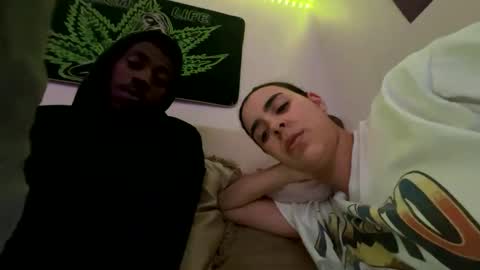 Snapshot of zoel87 chatting on January 22, 10:37 pm LovelyLatin25 online show from January 22, 10:37 pm