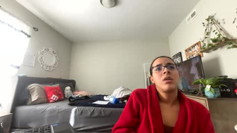 Snapshot of zoel87 chatting on October 3, 3:20 pm LovelyLatin25 online show from October 3, 3:20 pm