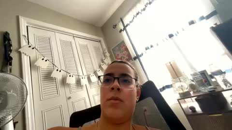 Snapshot of zoel87 chatting on October 6, 4:14 pm LovelyLatin25 online show from October 6, 4:14 pm