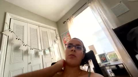 Snapshot of zoel87 chatting on October 15, 7:58 pm LovelyLatin25 online show from October 15, 7:58 pm