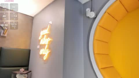 Zoe online show from February 12, 9:43 pm