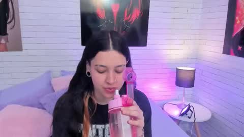 ZOE  online show from December 1, 6:44 am