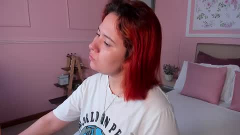 Snapshot of zoes_mile chatting on February 26, 11:11 am Zoes online show from February 26, 11:11 am