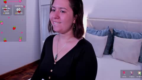 Snapshot of zoes_mile chatting on March 11, 11:23 am Zoes online show from March 11, 11:23 am