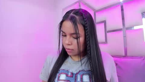 ZoeSwam online show from April 11, 1:48 pm