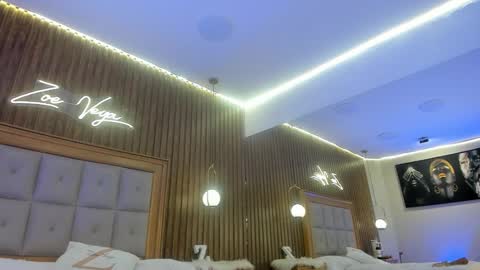 Zoe online show from February 26, 7:50 pm