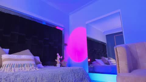 Snapshot of zoevidal_ chatting on February 28, 11:47 am zoevidal_ online show from February 28, 11:47 am