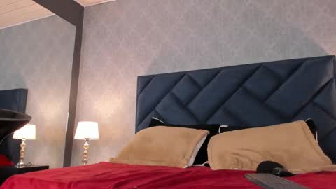 Snapshot of zoey_stone chatting on September 12, 8:11 pm zoey_stone online show from September 12, 8:11 pm
