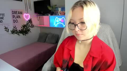 Kate online show from March 2, 7:26 am