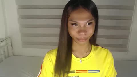 zoey online show from December 2, 5:00 pm