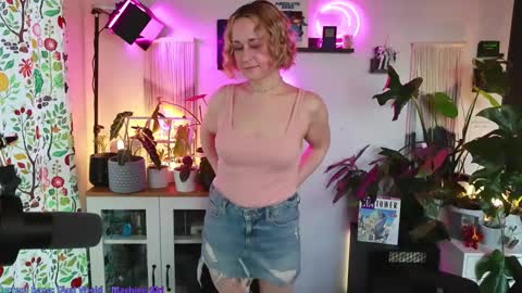 Zoey Ryan online show from November 8, 5:05 pm